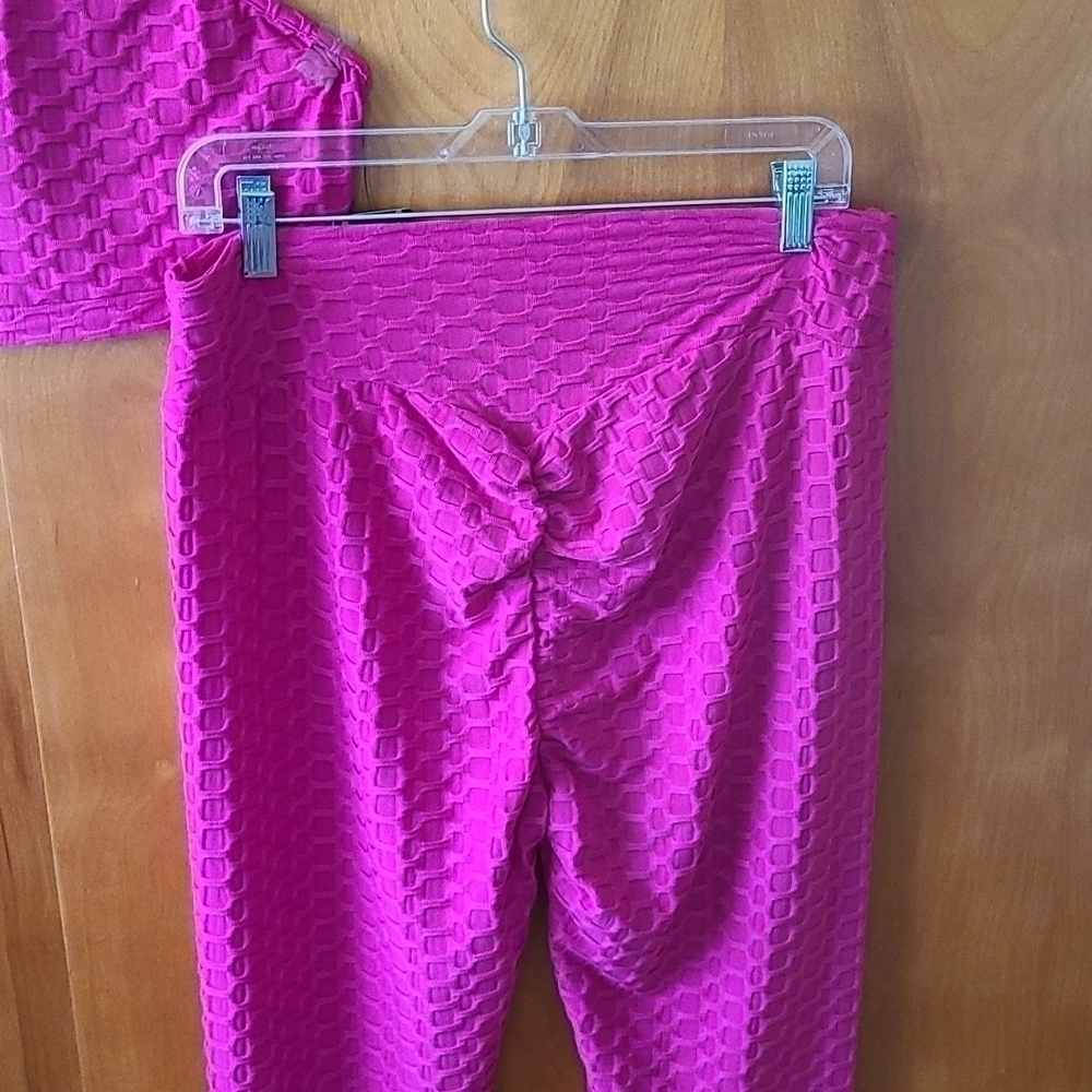 Halter style top active wear set 1X - Picture 4 of 8